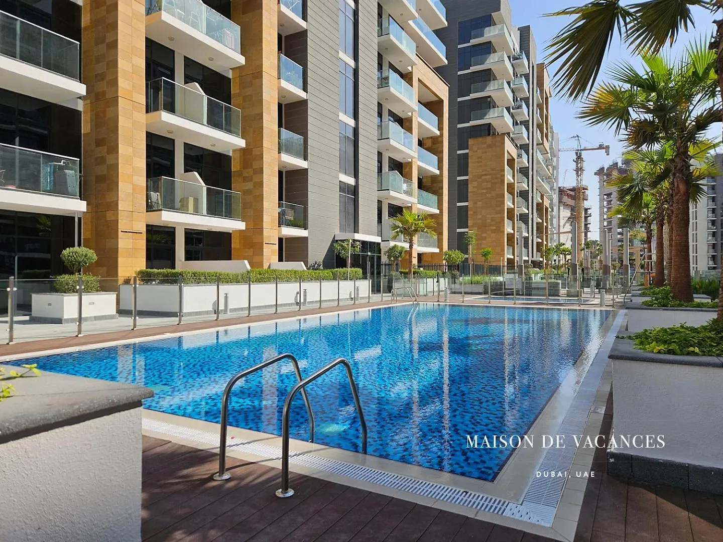 Pool View Studio 10Mins From Dubai Mall Apartment