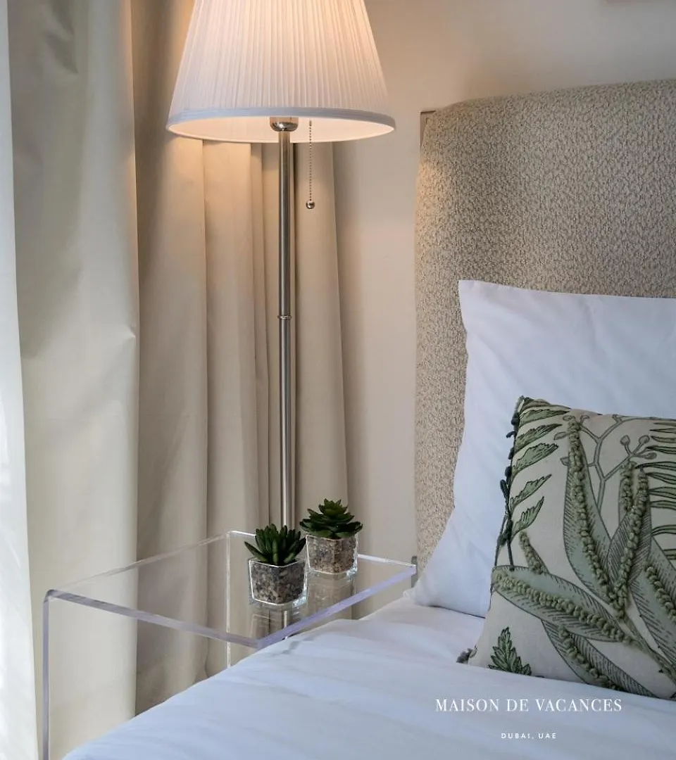 Pool View Studio 10Mins From Dubai Mall Apartment